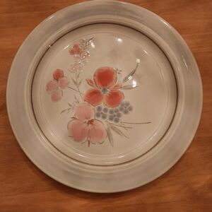 Lot Of 2 Vintage Galleria Collection Vintage Floral Stoneware Dinner Plates 1985